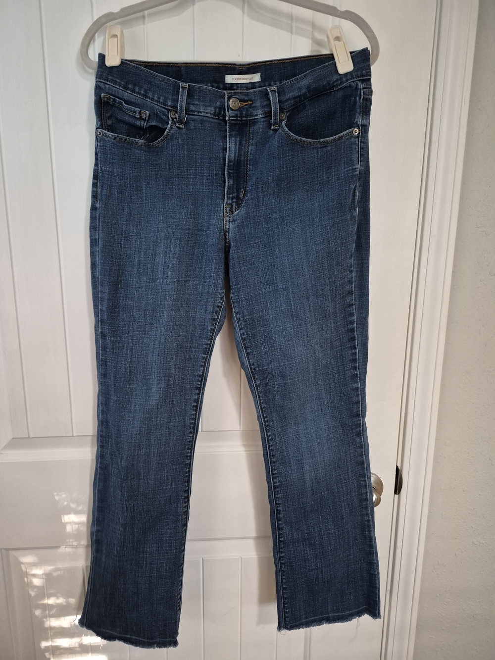 Levi’s Women’s Classic Bootcut Jeans Size 10 Medium Wash Raw Hem Y2K Denim
